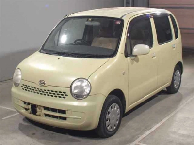 DAIHATSU MOVE LATTE
