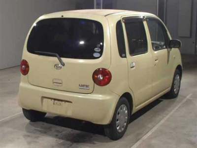 DAIHATSU MOVE LATTE