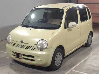 DAIHATSU MOVE LATTE