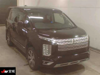 MITSUBISHI DELICA D:5