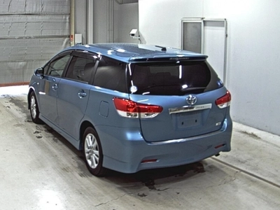 TOYOTA WISH