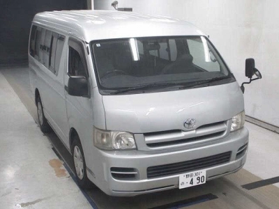 TOYOTA HIACE WAGON