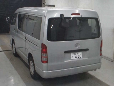 TOYOTA HIACE WAGON