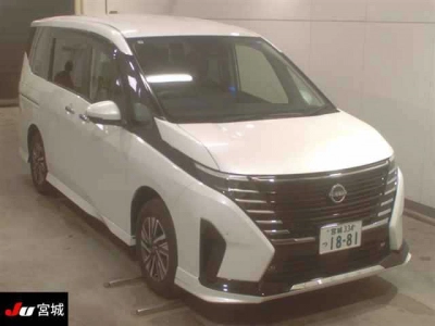 NISSAN SERENA