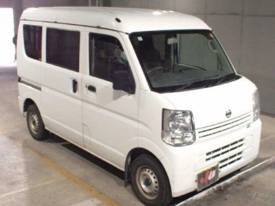 NISSAN NV100 CLIPPER