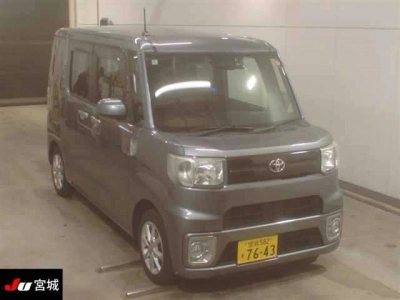 TOYOTA PIXIS MEGA