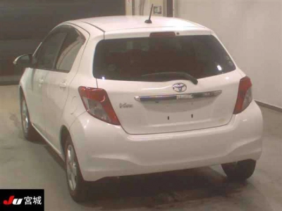 TOYOTA VITZ