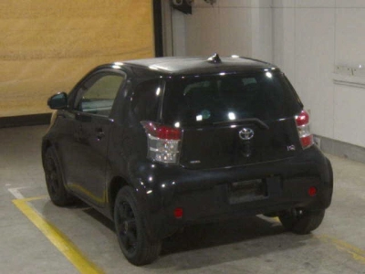 TOYOTA IQ