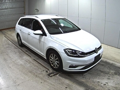 VOLKSWAGEN GOLF VARIANT