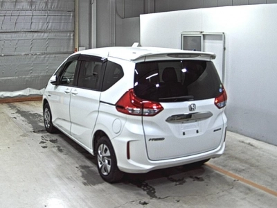 HONDA FREED HYBRID