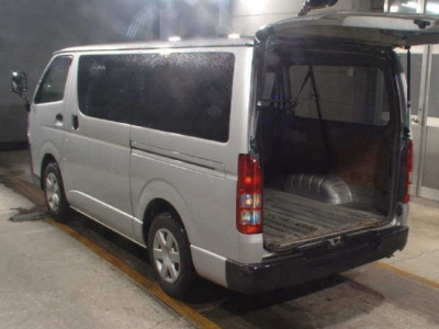TOYOTA REGIUS ACE