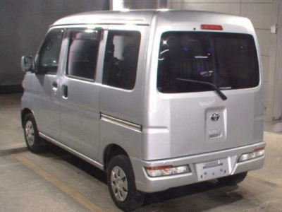 TOYOTA PIXIS VAN