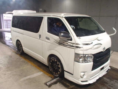 TOYOTA REGIUS ACE