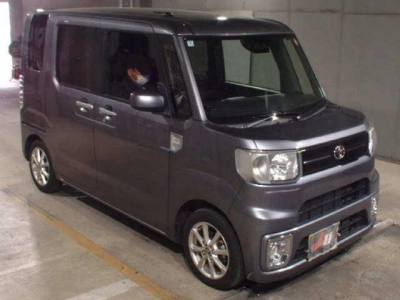 TOYOTA PIXIS MEGA