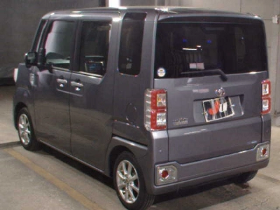 TOYOTA PIXIS MEGA