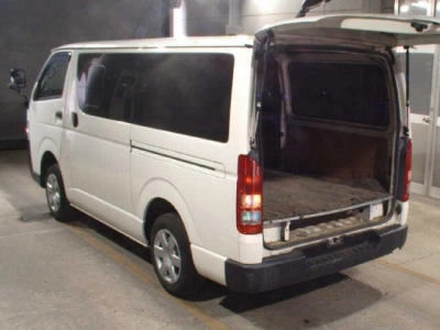 TOYOTA REGIUS ACE