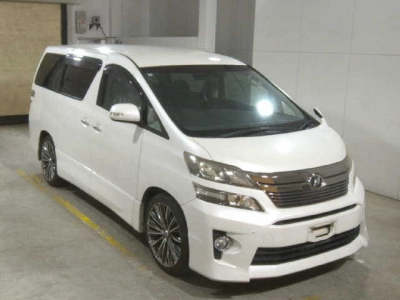 TOYOTA VELLFIRE