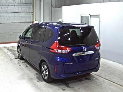 HONDA FREED HYBRID