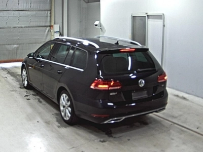 VOLKSWAGEN GOLF VARIANT