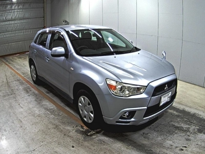 MITSUBISHI RVR