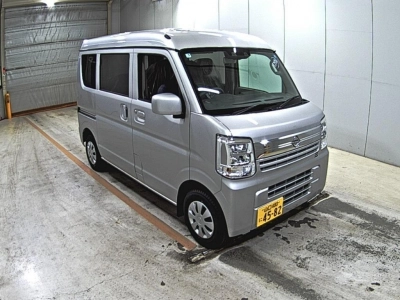 NISSAN CLIPPER VAN