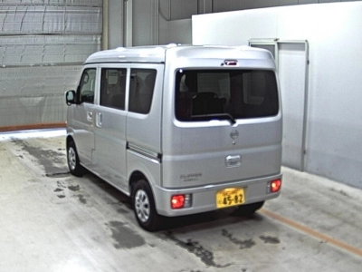 NISSAN CLIPPER VAN