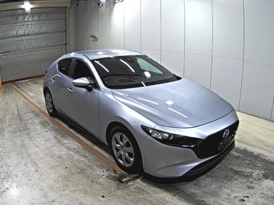 MAZDA MAZDA3 FASTBACK