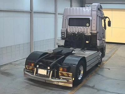 MITSUBISHI FUSO