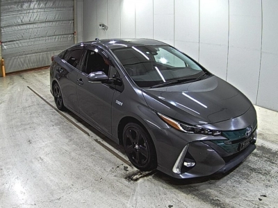 TOYOTA PRIUS PHV