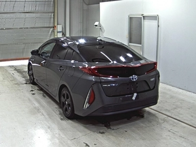 TOYOTA PRIUS PHV