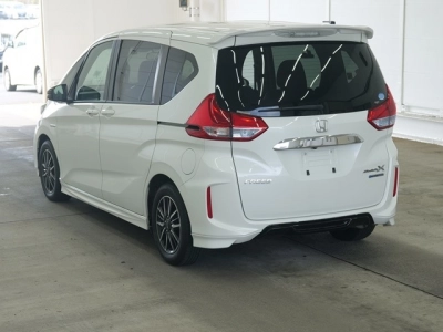 HONDA FREED HYBRID