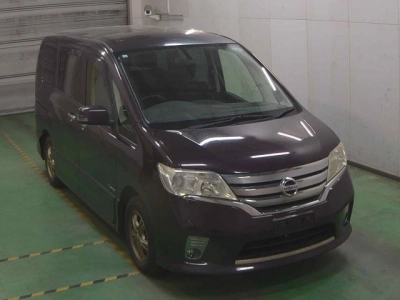 NISSAN SERENA