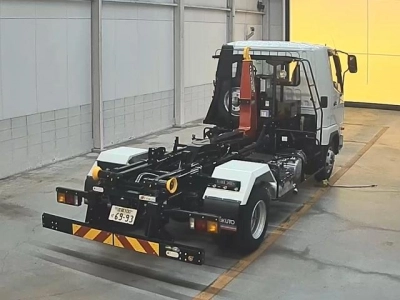 MITSUBISHI FUSO FIGHTER