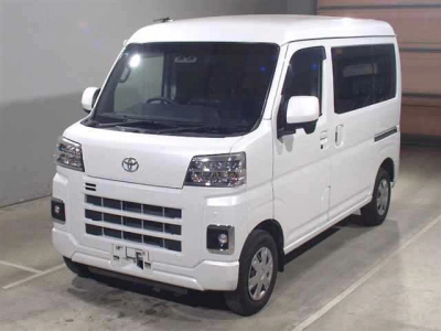 TOYOTA PIXIS VAN