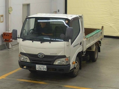 TOYOTA DYNA