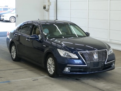 TOYOTA CROWN HYBRID