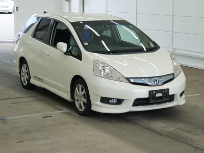 HONDA FIT SHUTTLE HYBRID