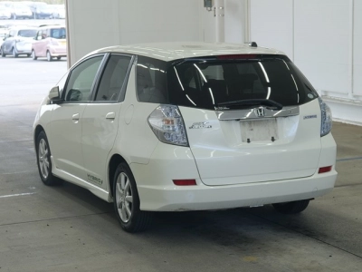 HONDA FIT SHUTTLE HYBRID