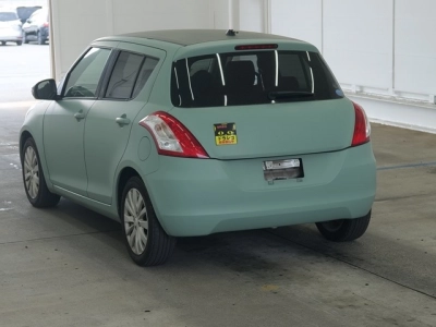 SUZUKI SWIFT