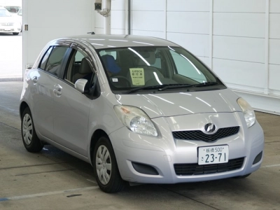 TOYOTA VITZ