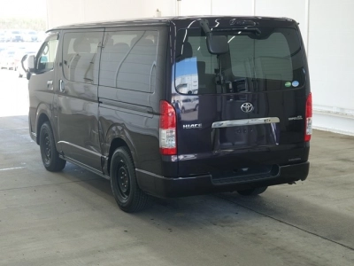 TOYOTA HIACE