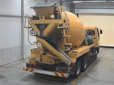 MITSUBISHI FUSO FIGHTER