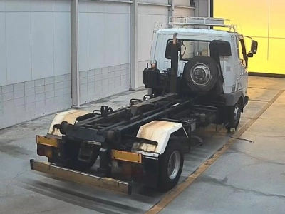 MITSUBISHI FUSO FIGHTER