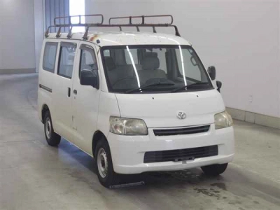 TOYOTA LITE ACE VAN