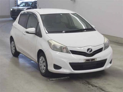 TOYOTA VITZ