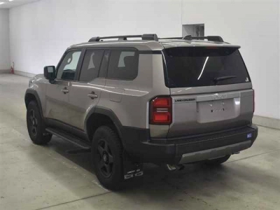 TOYOTA LAND CRUISER 250