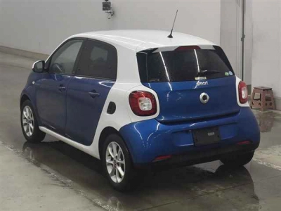 SMART FOURFOUR
