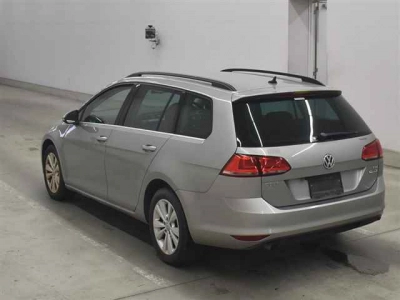 VOLKSWAGEN GOLF VARIANT