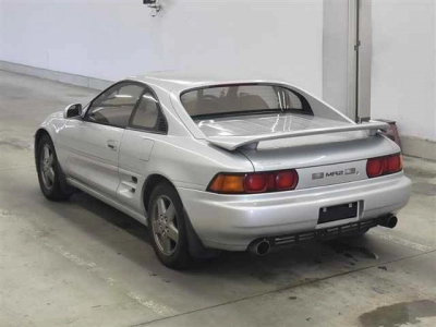 TOYOTA MR2