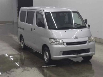 TOYOTA TOWN ACE VAN